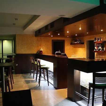 Alexandra Hotel 4*