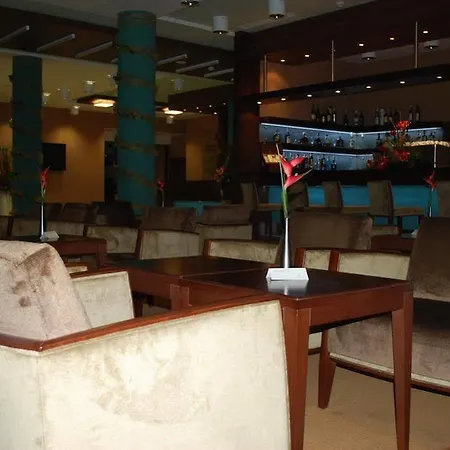 Alexandra מלון Púchov